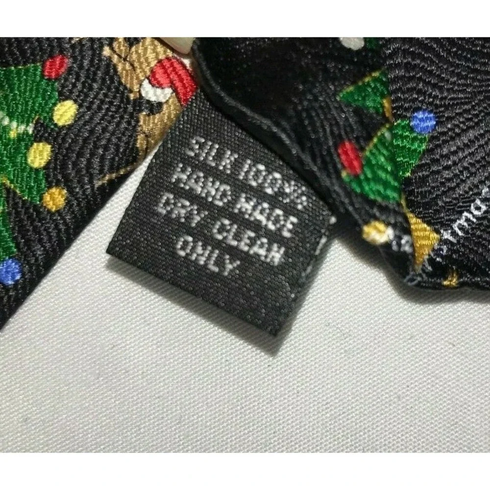 NOS Cape Cod Neckwear Silk Christmas Navy Santa Reindeer Tree Neck Tie 56